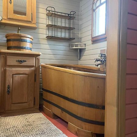 Roulotte En Bois Sud France Konuk evi Le Soler Dış mekan fotoğraf