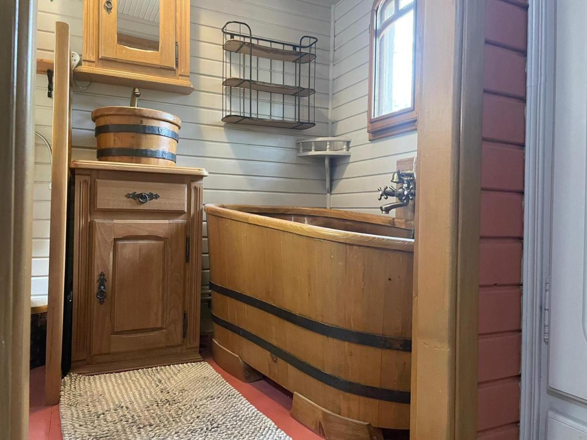 Roulotte En Bois Sud France Konuk evi Le Soler Dış mekan fotoğraf
